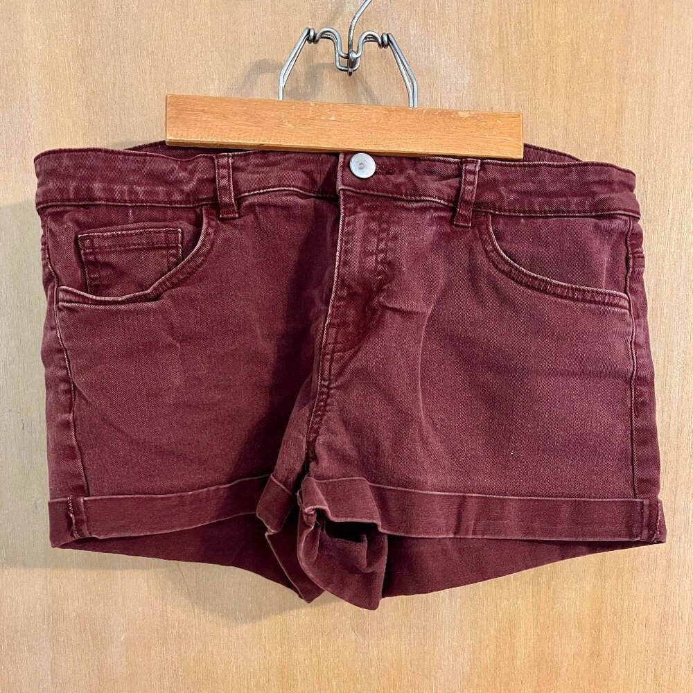H&M maroon shorts size 10